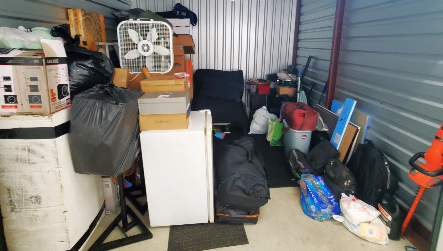 Storage Unit Auction in Vicksburg, MS at Red Dot Storage 138 ends on